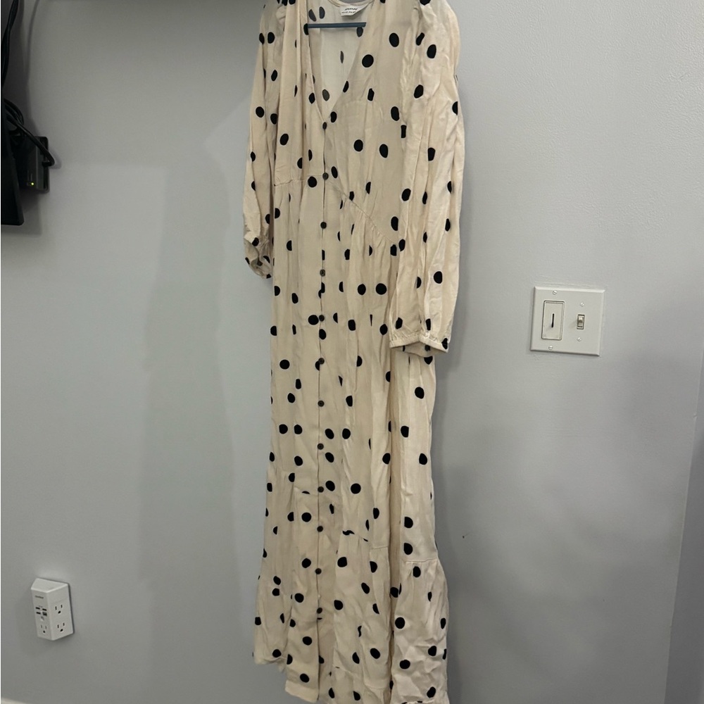 Seraphine Cream Long Sleeve Dress with Black Dots - Picture 2 of 4